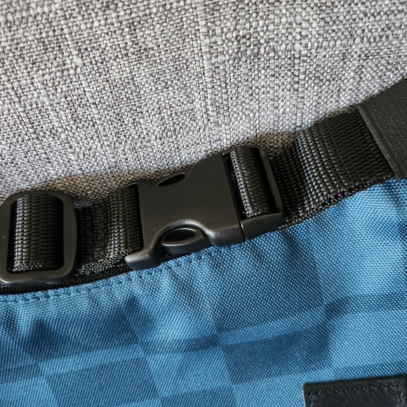 ✨NEW✨ Vans Checkered Shoulder Bag - Picture 3 of 5